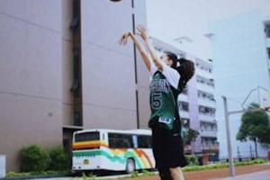 【广艺达人】颜值与才华兼备的篮球宝贝 — 蓝梓艺