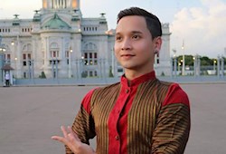 万良宇